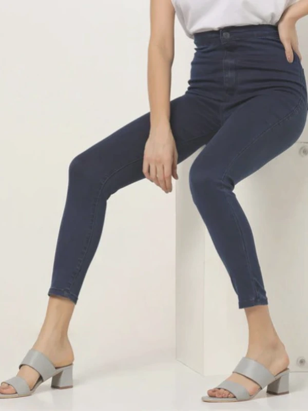 High-Rise Ankle-Length Jeans for women